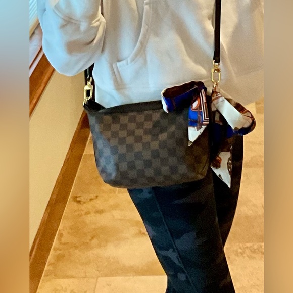 Louis Vuitton Damier Ebene Ilovo Bag - Picture 15 of 16